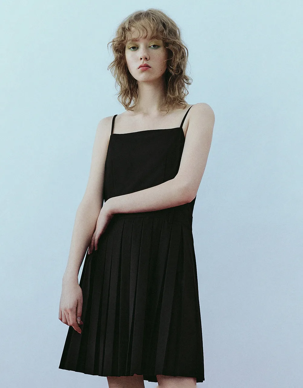 Pleated Square-cut Collar Straight Cami Dress sold by Urban Revivo product image thumbnail 4