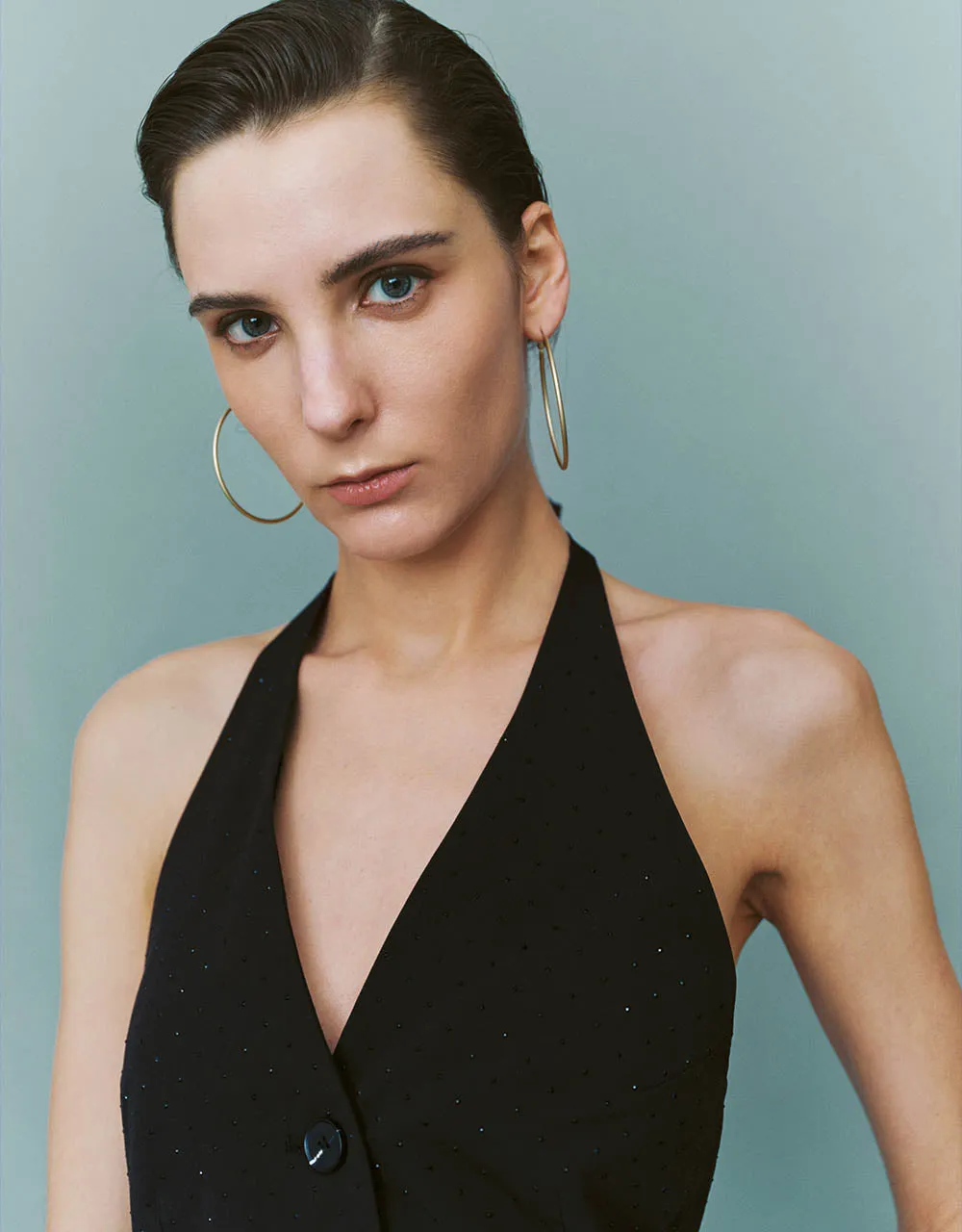 Skinny V-Neck Vest sold by Urban Revivo product image thumbnail 4