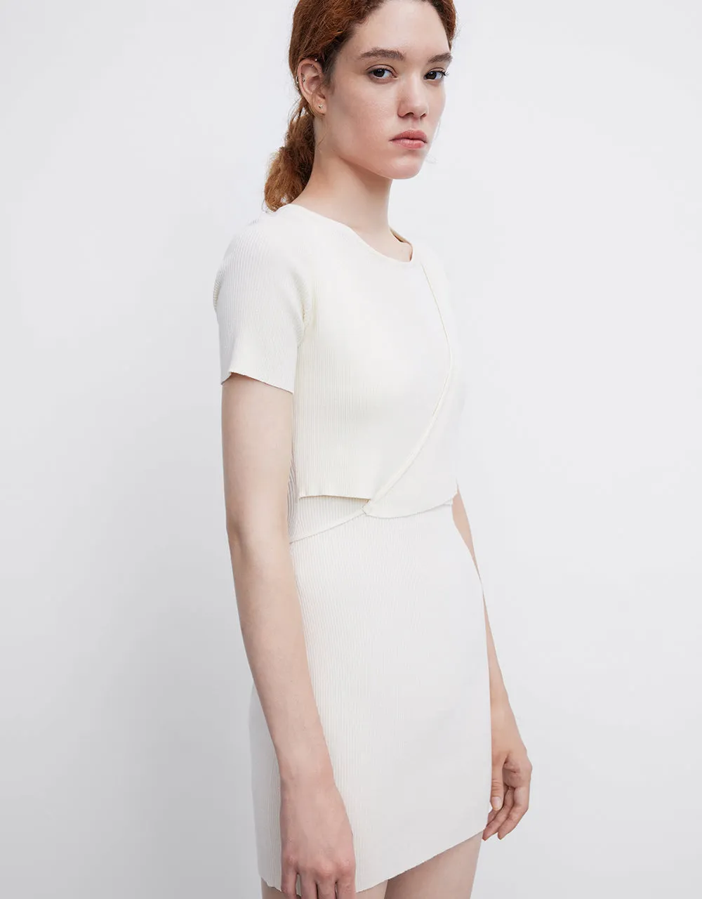 Surplice Tie Front Knit Dress sold by Urban Revivo product image thumbnail 3