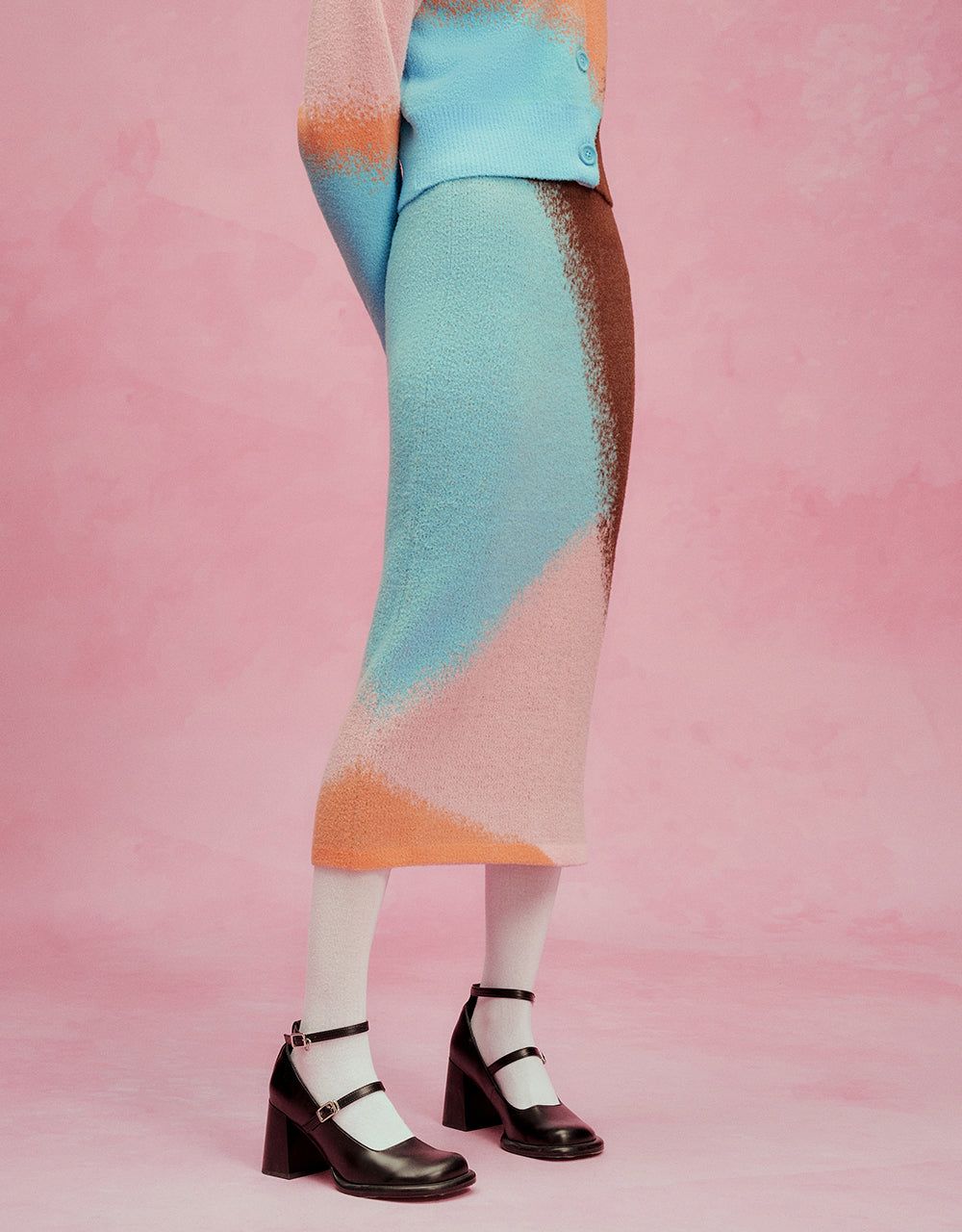 Colorblocks Straight Midi Knitted Skirt sold by Urban Revivo product image thumbnail 4