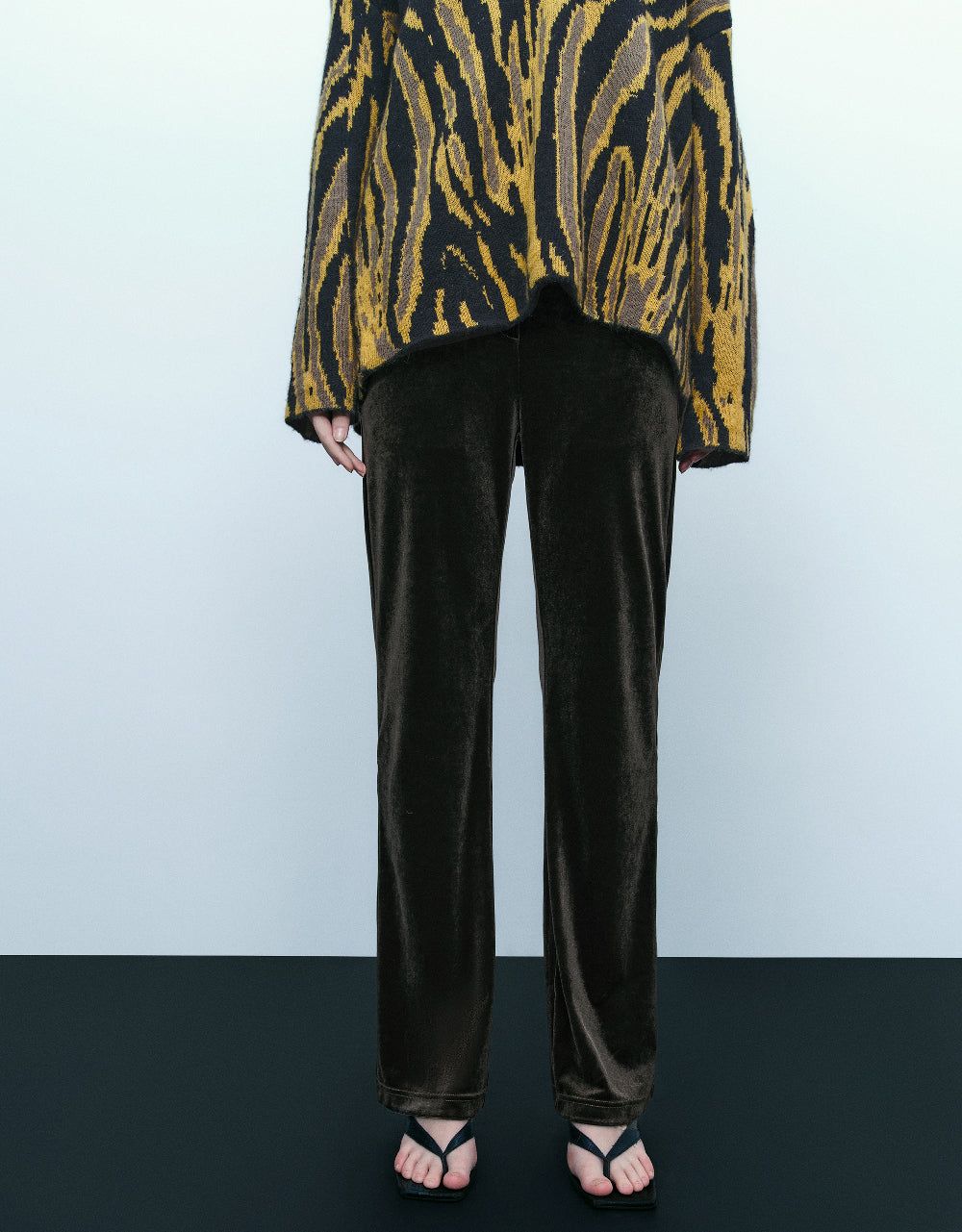 Skinny Straight Pants sold by Urban Revivo product image thumbnail 2