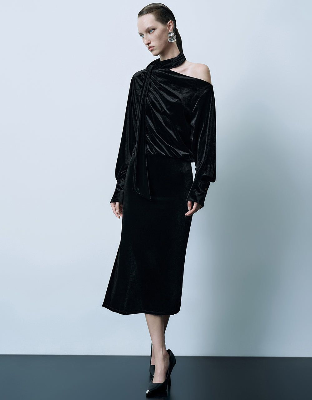 One Shoulder Straight Dress sold by Urban Revivo