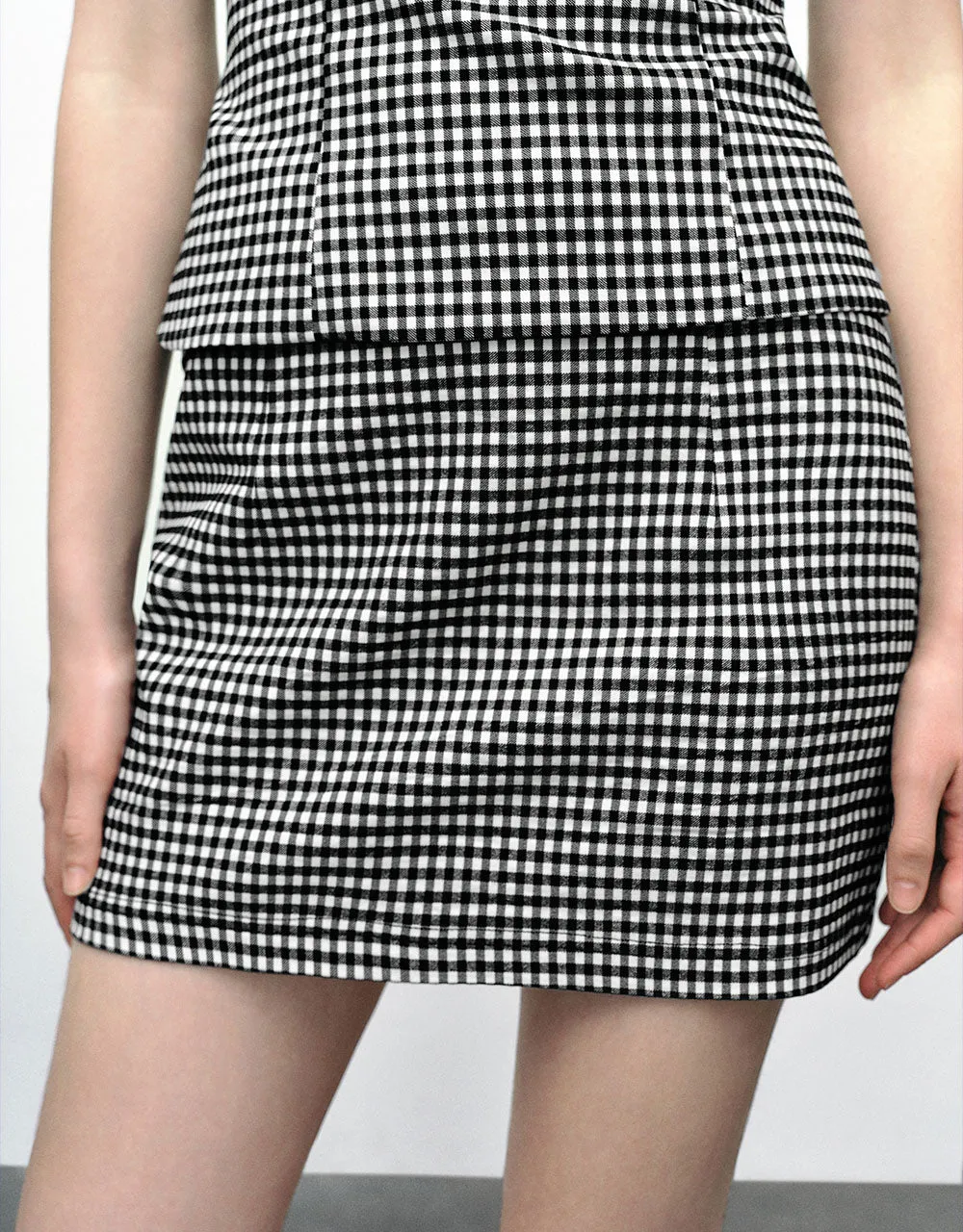 Gingham Mini A-Line Skirt sold by Urban Revivo product image thumbnail 5