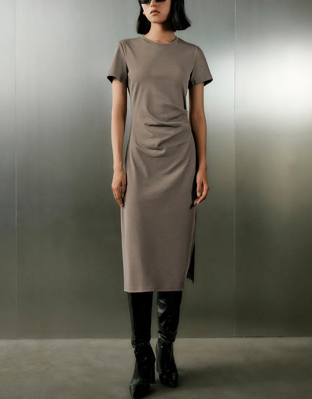 Ruched Crew Neck Straight Dress sold by Urban Revivo product image thumbnail 2