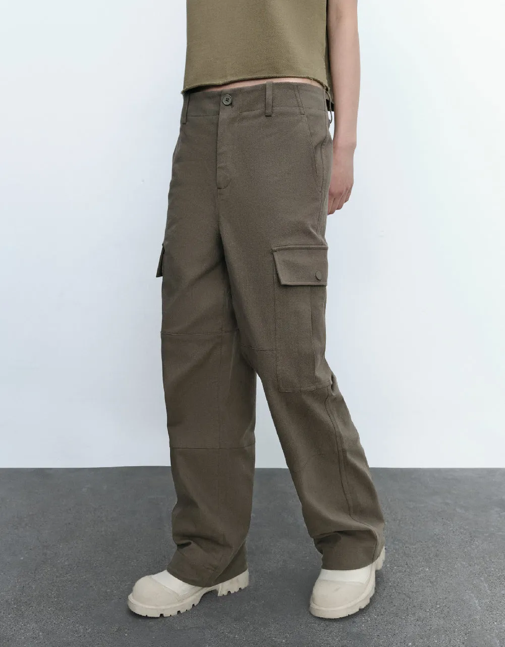 Multi-Pocket Wide-Leg Pants sold by Urban Revivo product image thumbnail 4