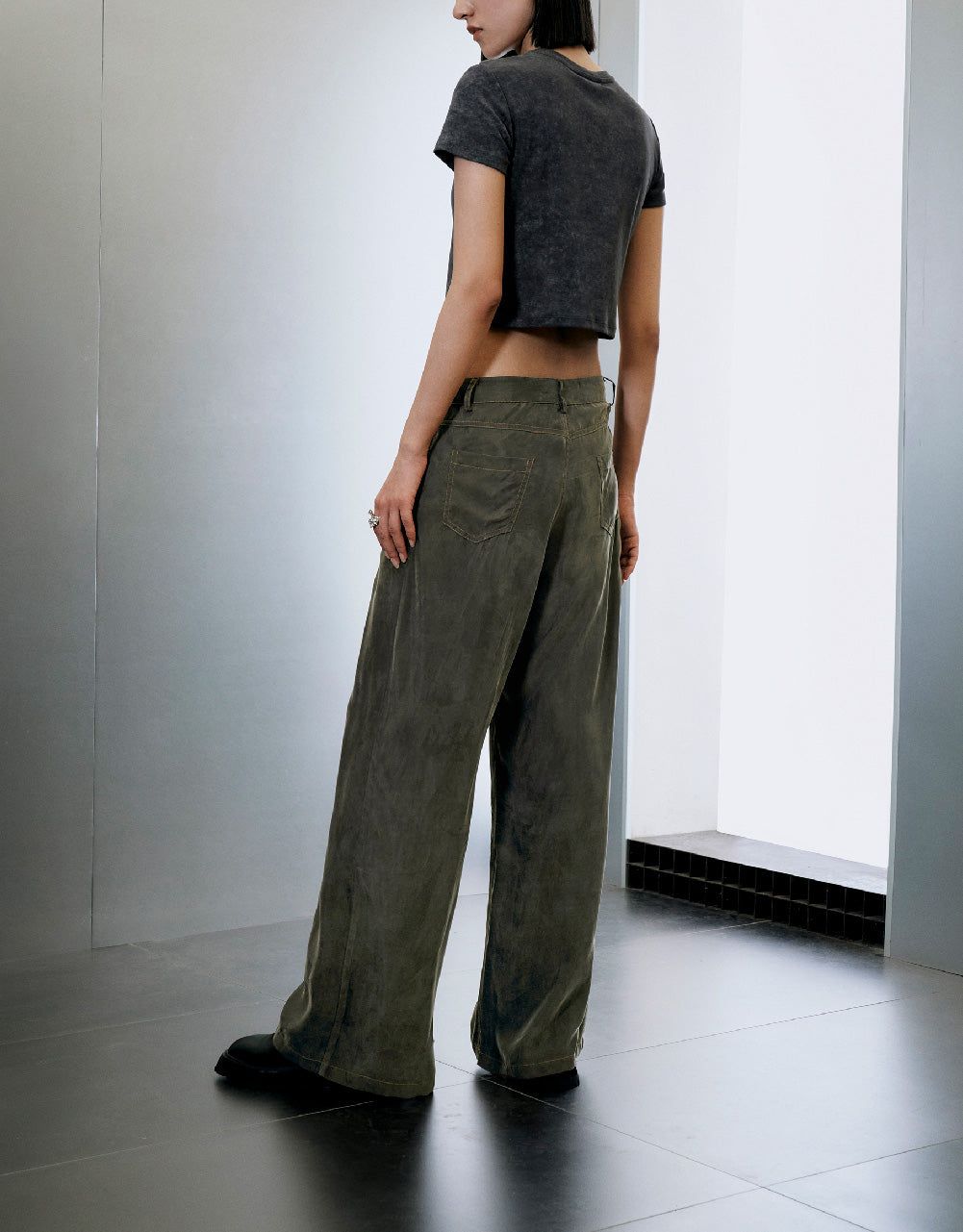 Straight Pants sold by Urban Revivo product image thumbnail 5