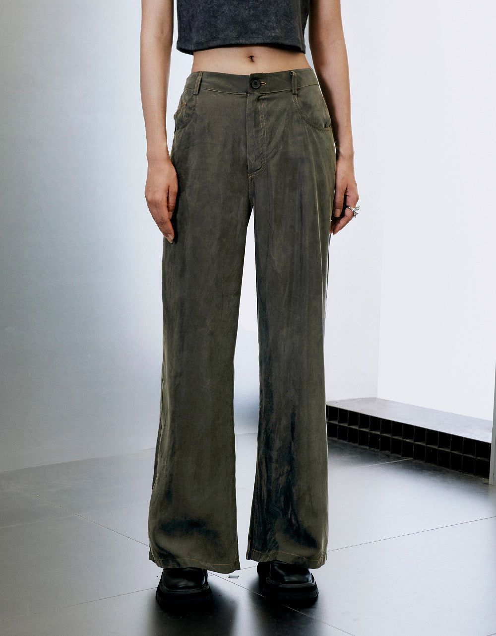 Straight Pants sold by Urban Revivo product image thumbnail 2