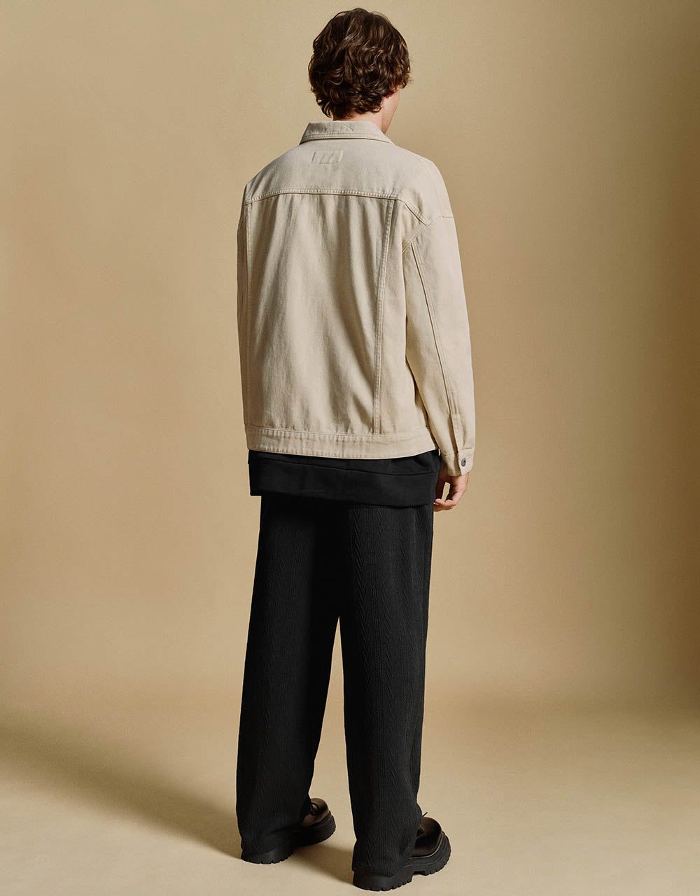 Button Up Denim Jacket With Pockets sold by Urban Revivo product image thumbnail 4