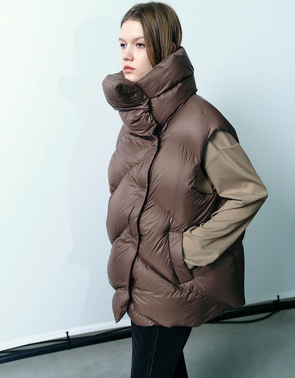 Stand Collar Puffer Vest sold by Urban Revivo product image thumbnail 3