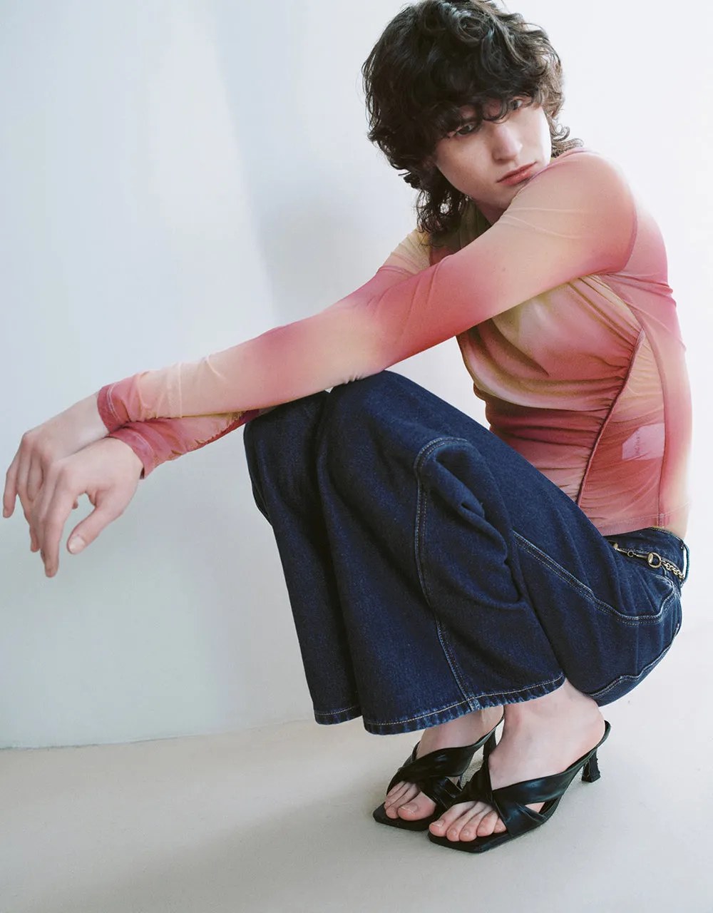 Ruched Printed Crew Neck Skinny T-Shirt sold by Urban Revivo product image thumbnail 3