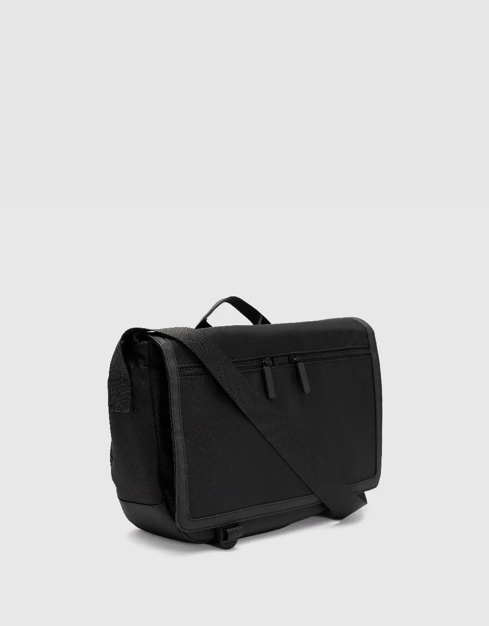 Double Buckled Shoulder Bag sold by Urban Revivo product image thumbnail 3