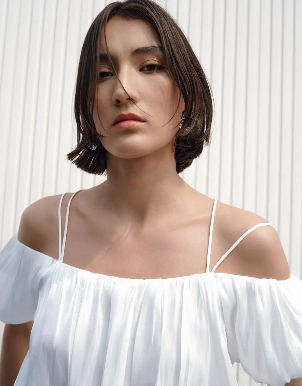 Sleeveless Balloon Overhead Shirt sold by Urban Revivo product image thumbnail 5