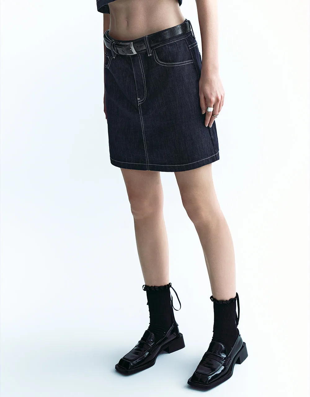 Mini Straight Denim Skirt sold by Urban Revivo product image thumbnail 4