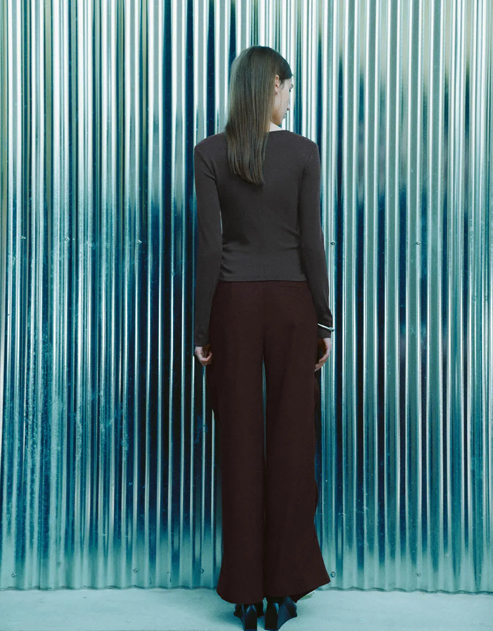 U Neck Knitted T-Shirt sold by Urban Revivo product image thumbnail 5