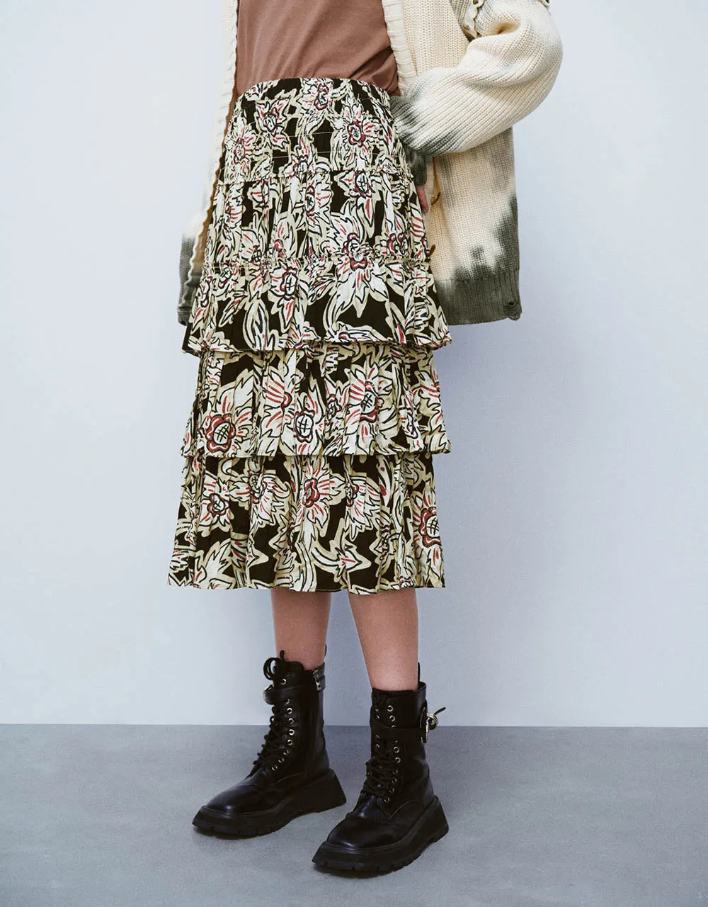 Elastic Waist Printed Midi A-Line Skirt sold by Urban Revivo product image thumbnail 4