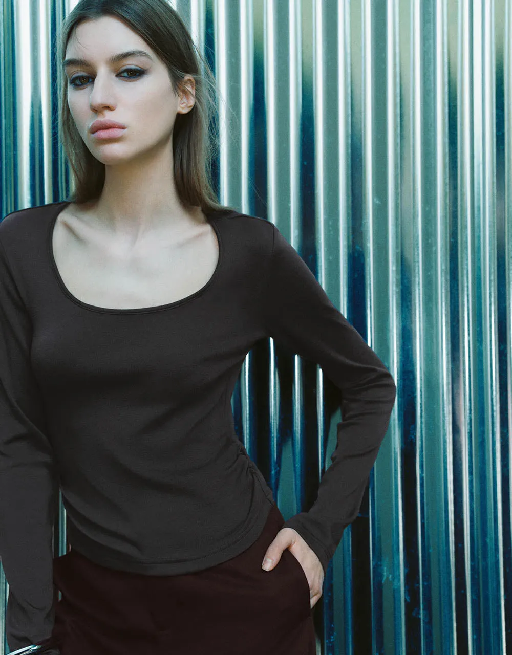 U Neck Knitted T-Shirt sold by Urban Revivo product image thumbnail 3