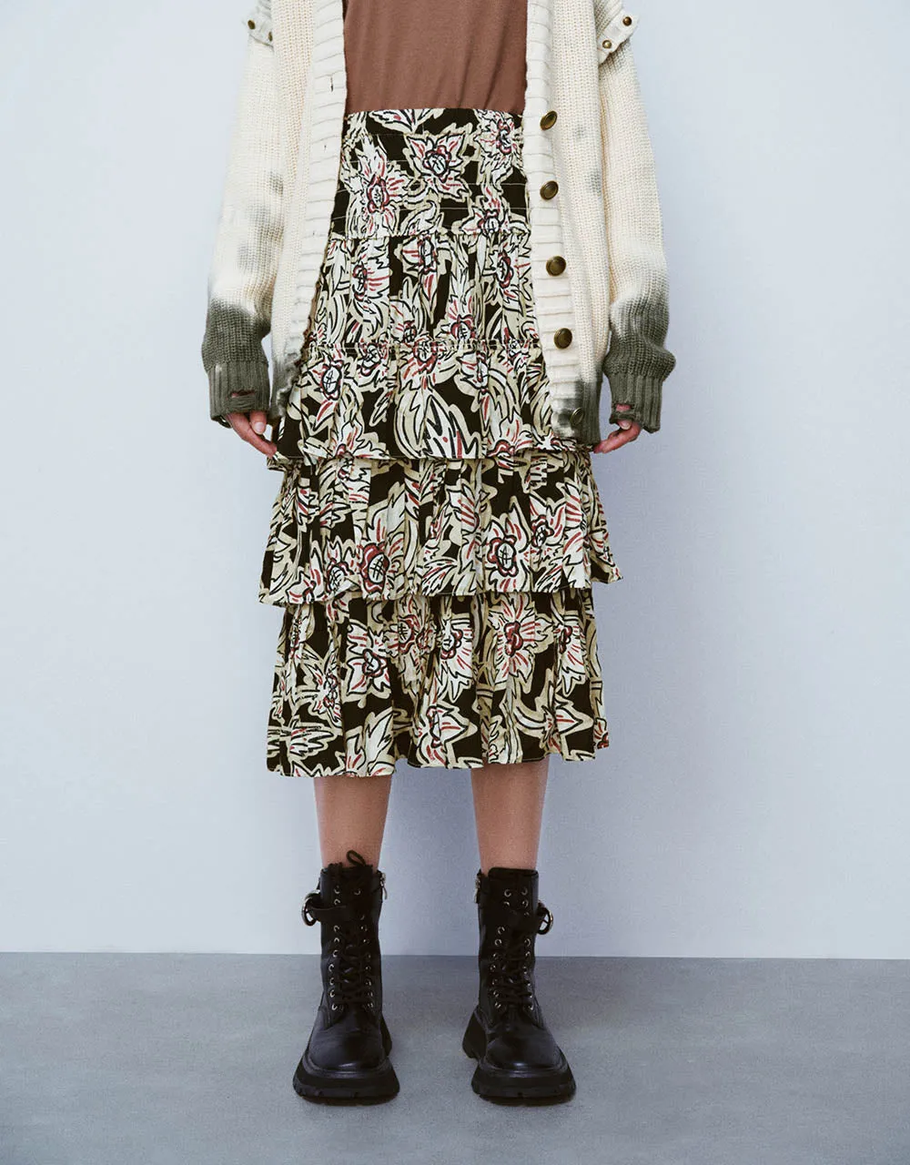 Elastic Waist Printed Midi A-Line Skirt sold by Urban Revivo product image thumbnail 2