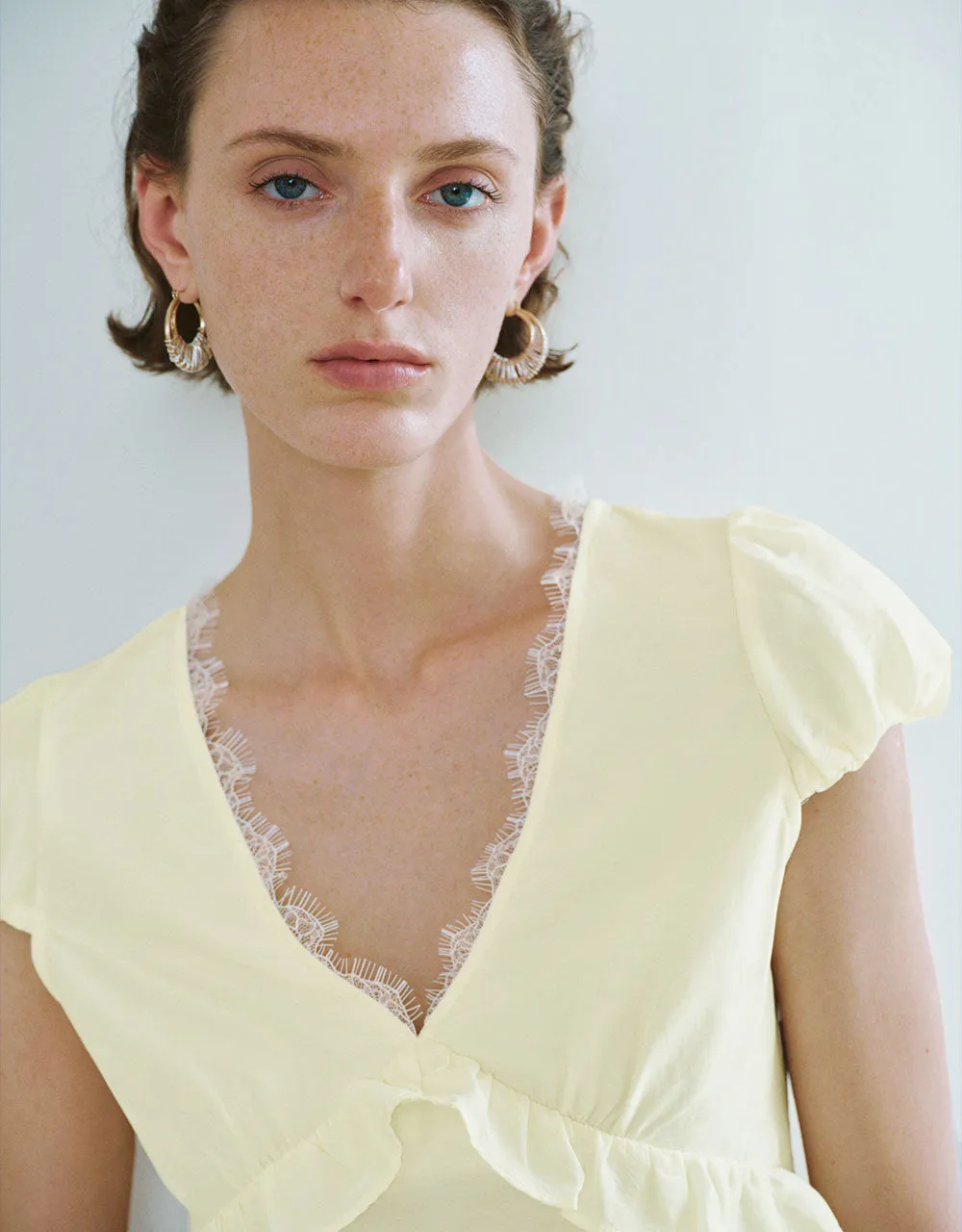Frill Trim V-Neck Overhead Shirt sold by Urban Revivo product image thumbnail 4