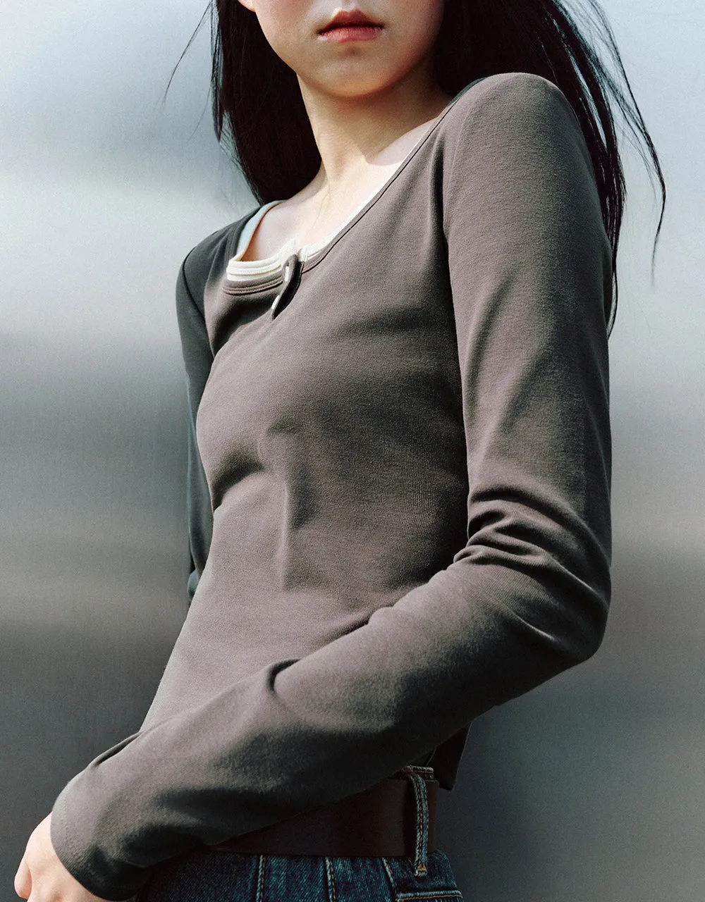 Crew Neck Skinny T-Shirt sold by Urban Revivo product image thumbnail 3