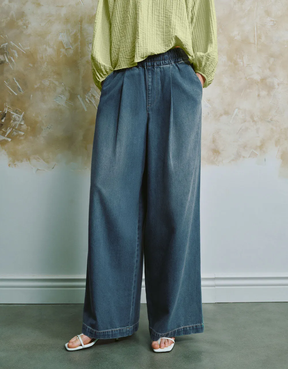 Elastic Waist Wide-Leg Jeans sold by Urban Revivo product image thumbnail 2