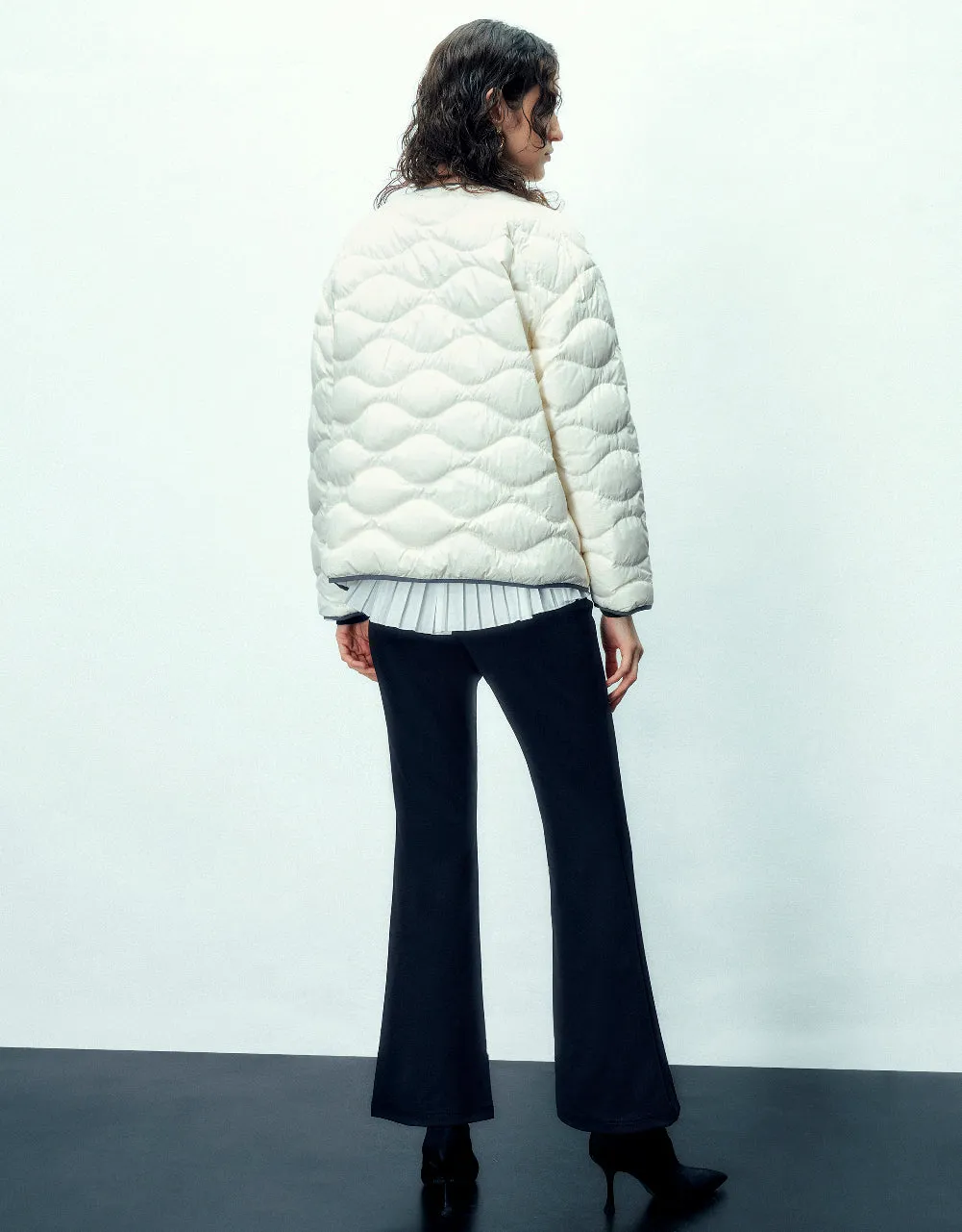 Drop Shoulder Sleeve V-Neck Down Jacket sold by Urban Revivo product image thumbnail 4