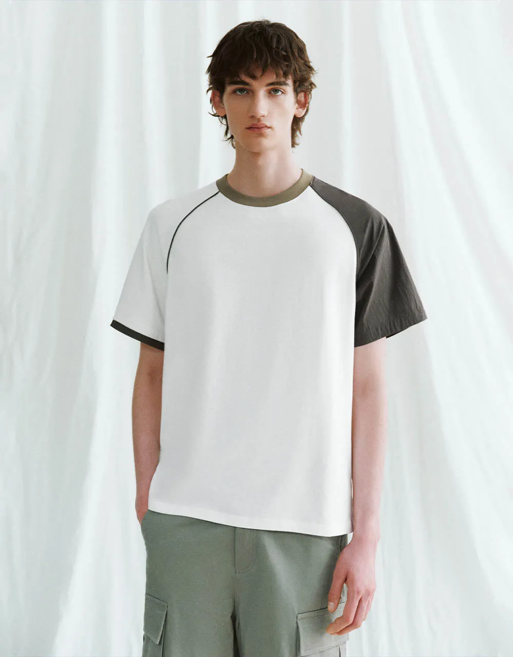 Two Toned Crew Neck Loose T-Shirt sold by Urban Revivo