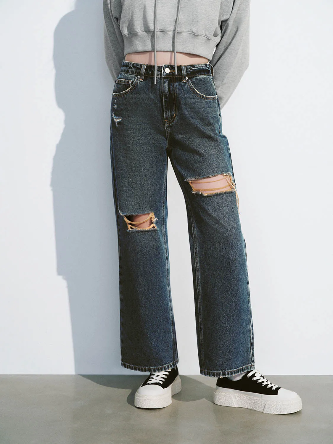 Ripped Wide-Leg Jeans sold by Urban Revivo product image thumbnail 2