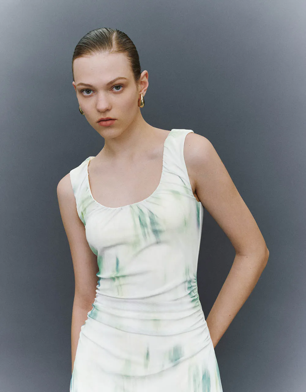 Printed Sleeveless U Neck Skinny Straight Dress sold by Urban Revivo product image thumbnail 4