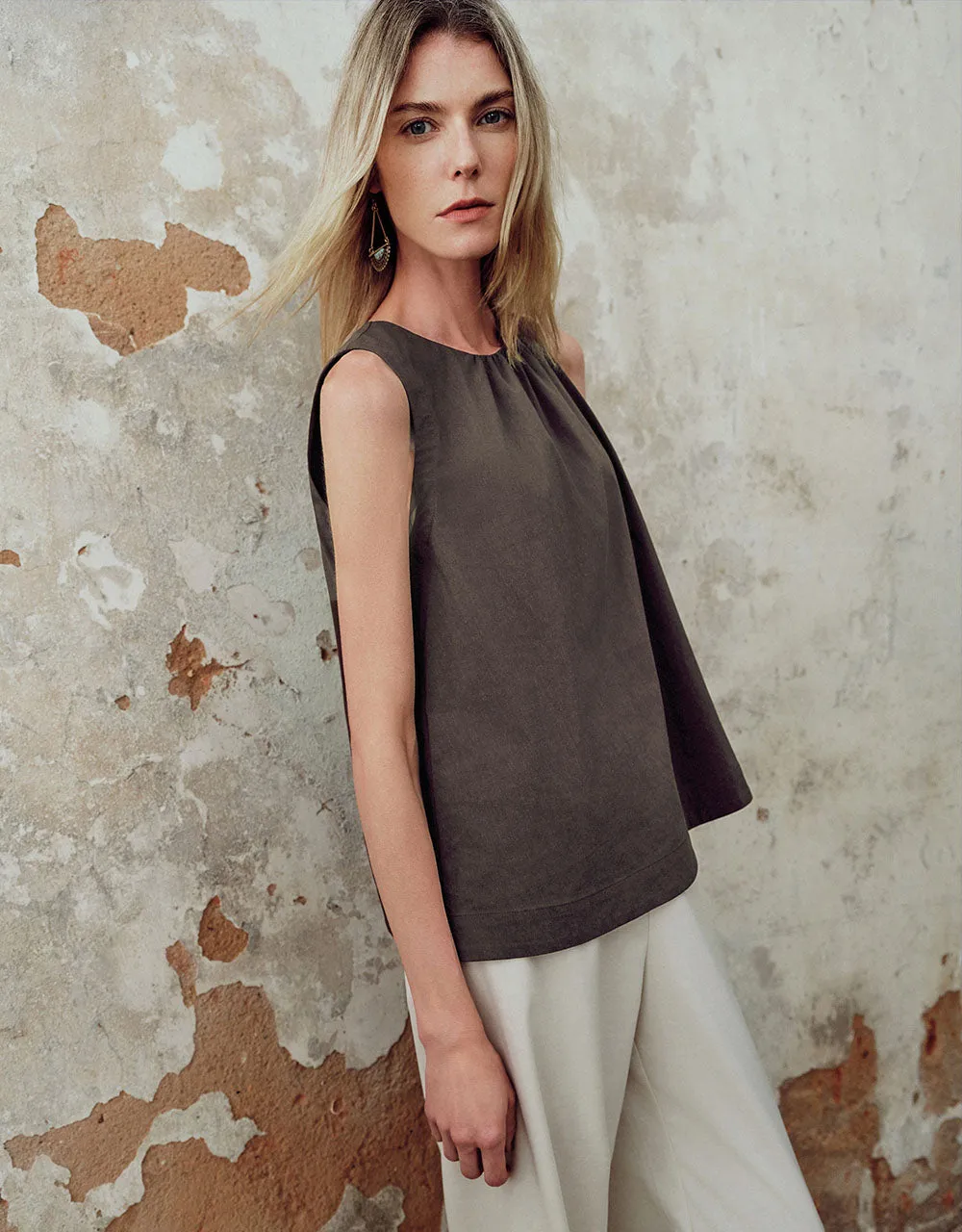 Crew Neck Tank Top sold by Urban Revivo product image thumbnail 3