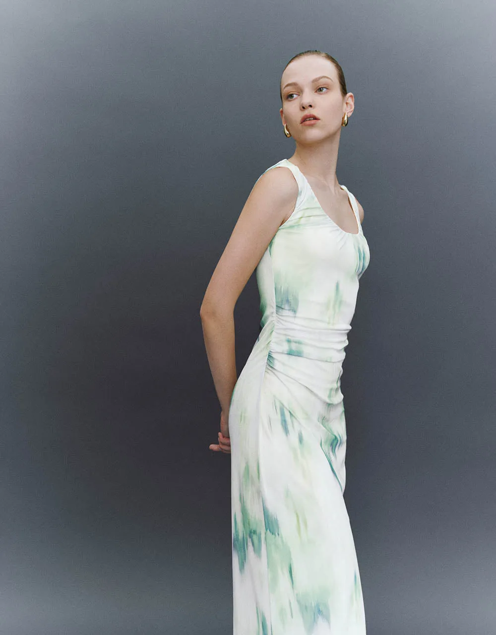 Printed Sleeveless U Neck Skinny Straight Dress sold by Urban Revivo product image thumbnail 3