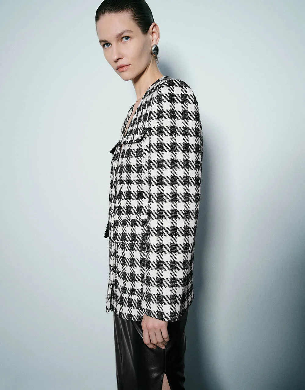 Houndstooth V-Neck Denim Jacket sold by Urban Revivo product image thumbnail 3