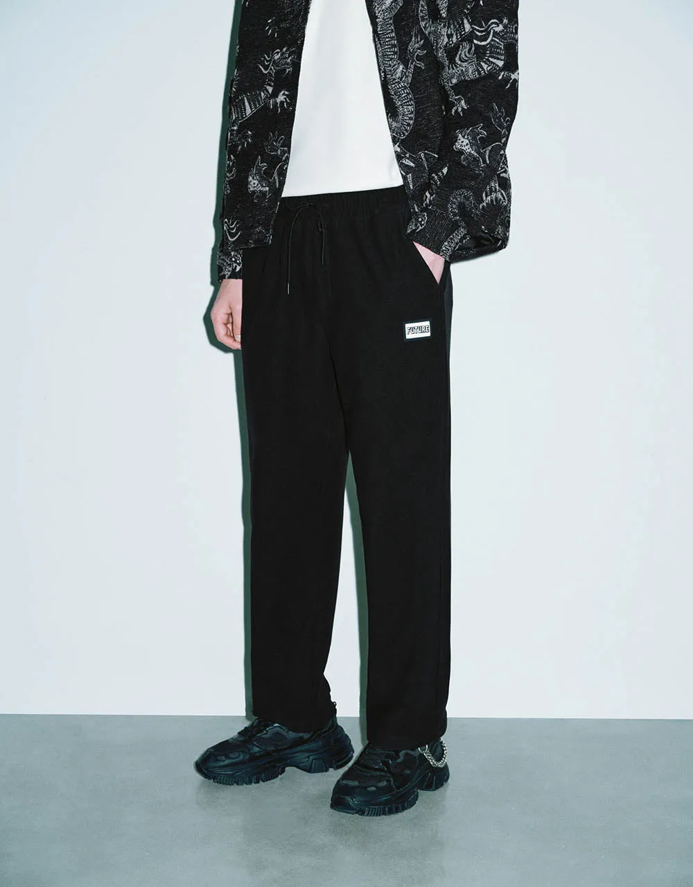 Drawstring Waist Knitted Straight Pants sold by Urban Revivo product image thumbnail 4