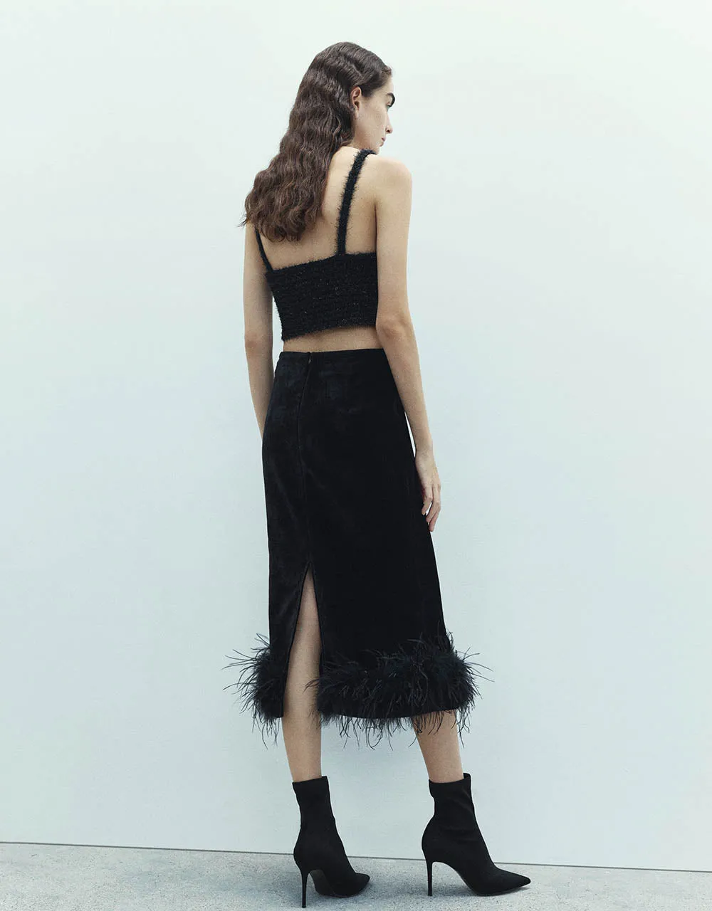 Tweed V-Neck Knitted Tank Top sold by Urban Revivo product image thumbnail 4