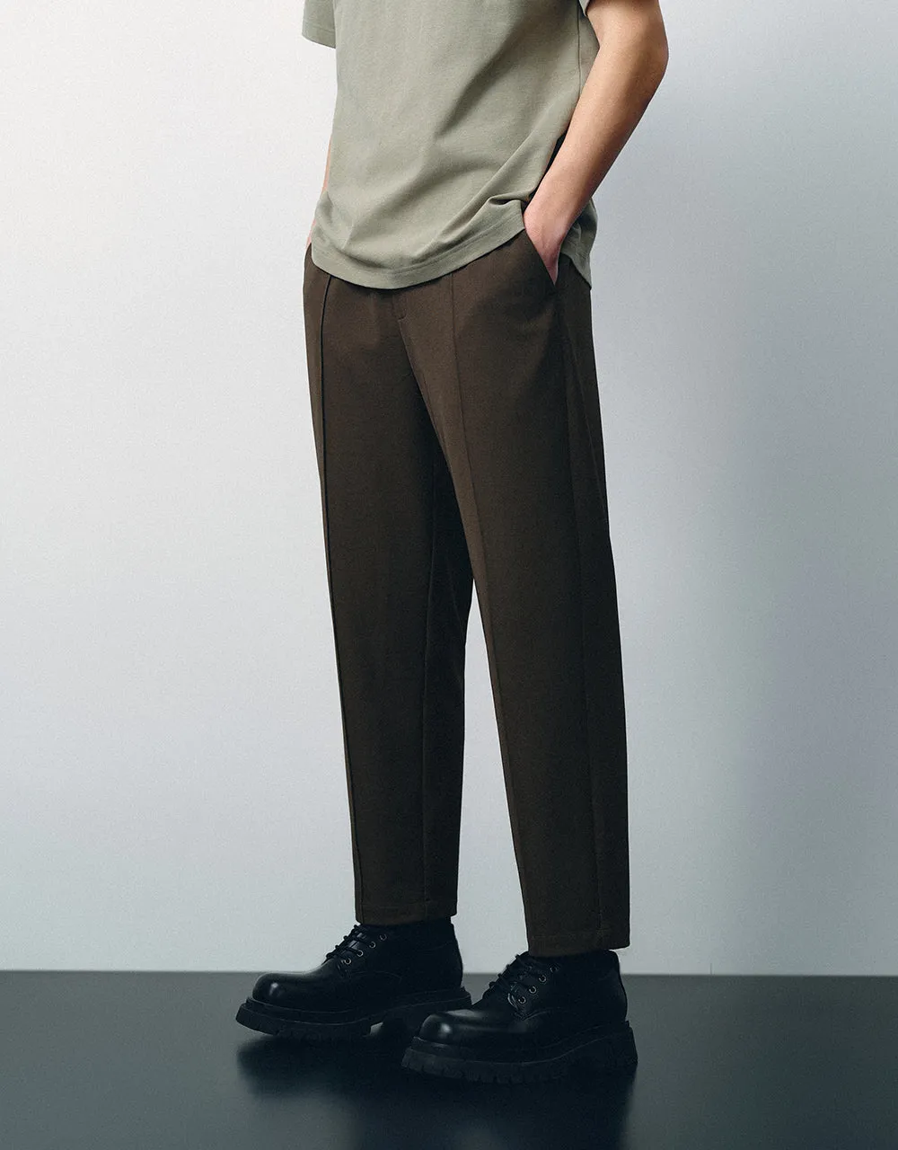 Drawstring Waisted Knitted Carrot Fit Pants sold by Urban Revivo product image thumbnail 2