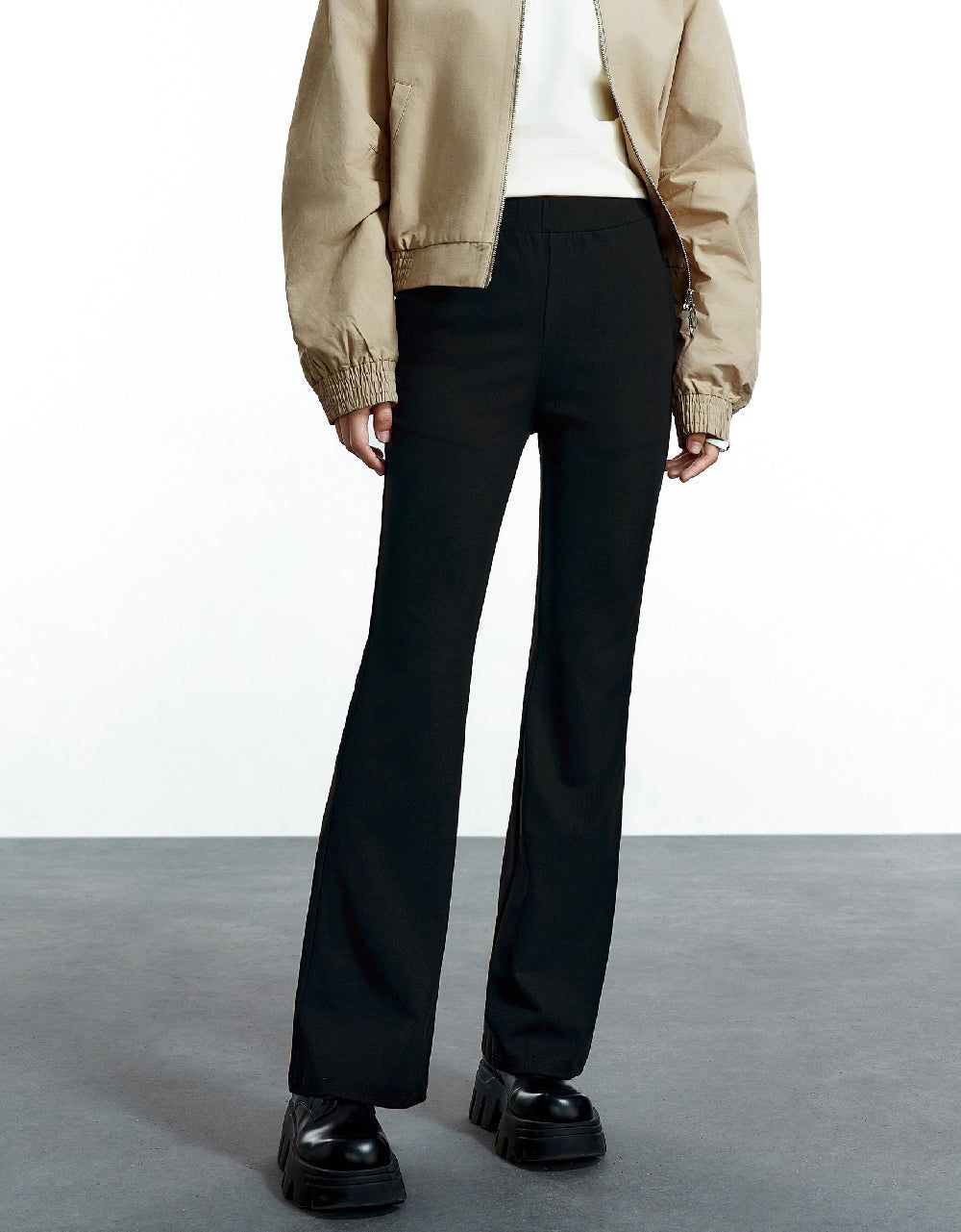 Elastic Waist Knitted Flare Pants sold by Urban Revivo product image thumbnail 2