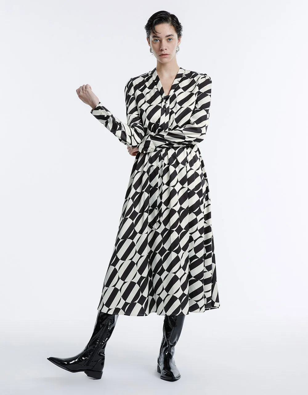 Geometric Print Tie Front Midi Dress sold by Urban Revivo