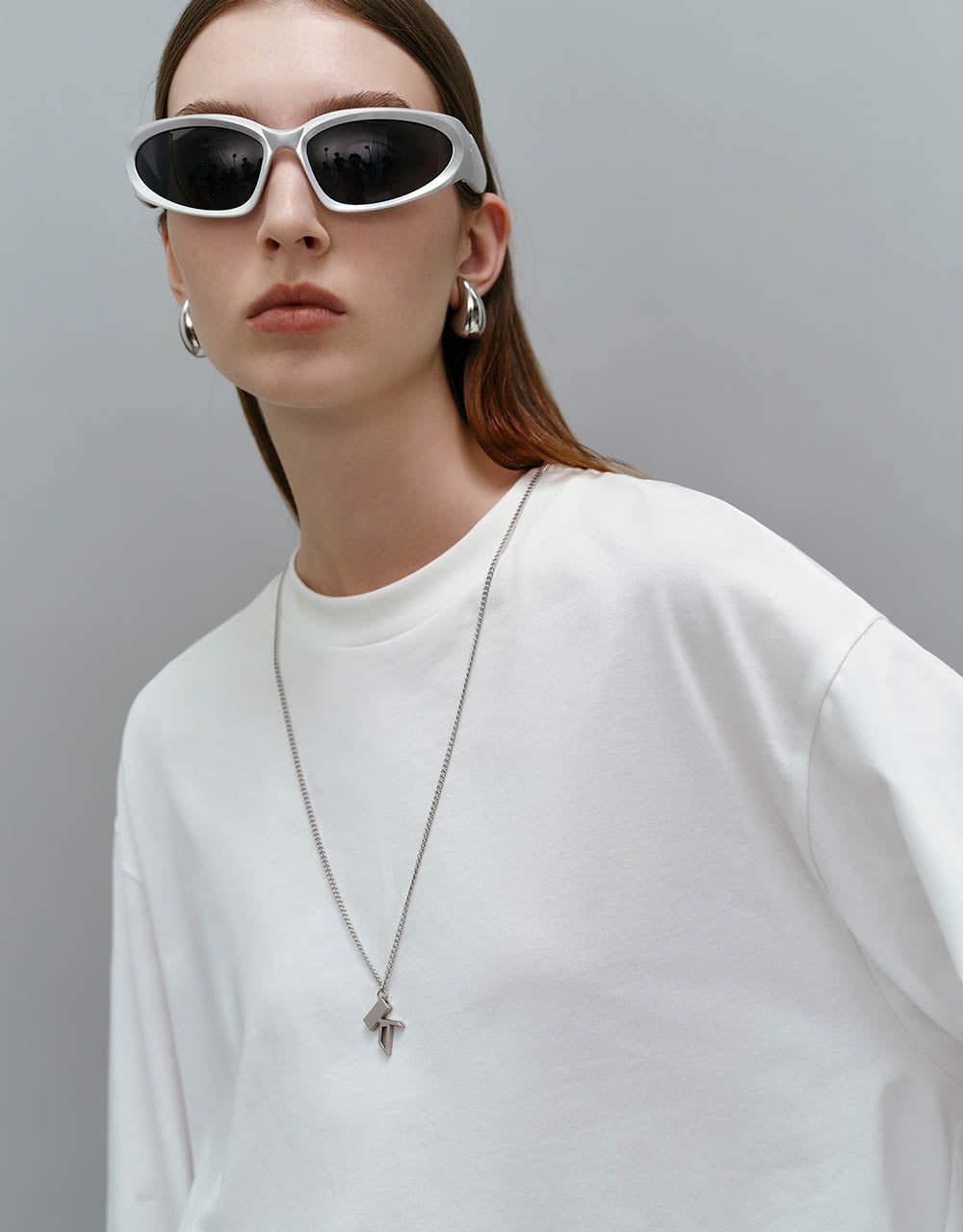 Crew Neck Loose T-Shirt With Necklace sold by Urban Revivo product image thumbnail 5