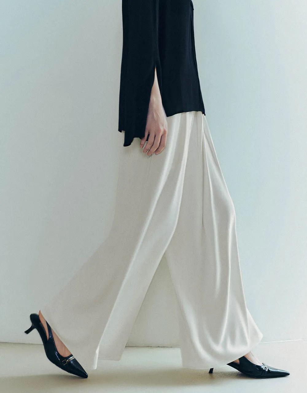 Wide-Leg Pants With Belt sold by Urban Revivo product image thumbnail 4