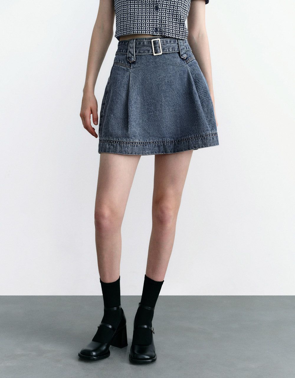 Mini A-Line Denim Skirt sold by Urban Revivo product image thumbnail 2