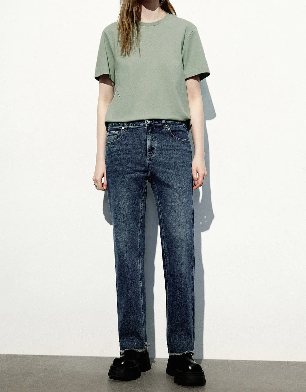 Split Hem Straight Jeans sold by Urban Revivo product image thumbnail 2