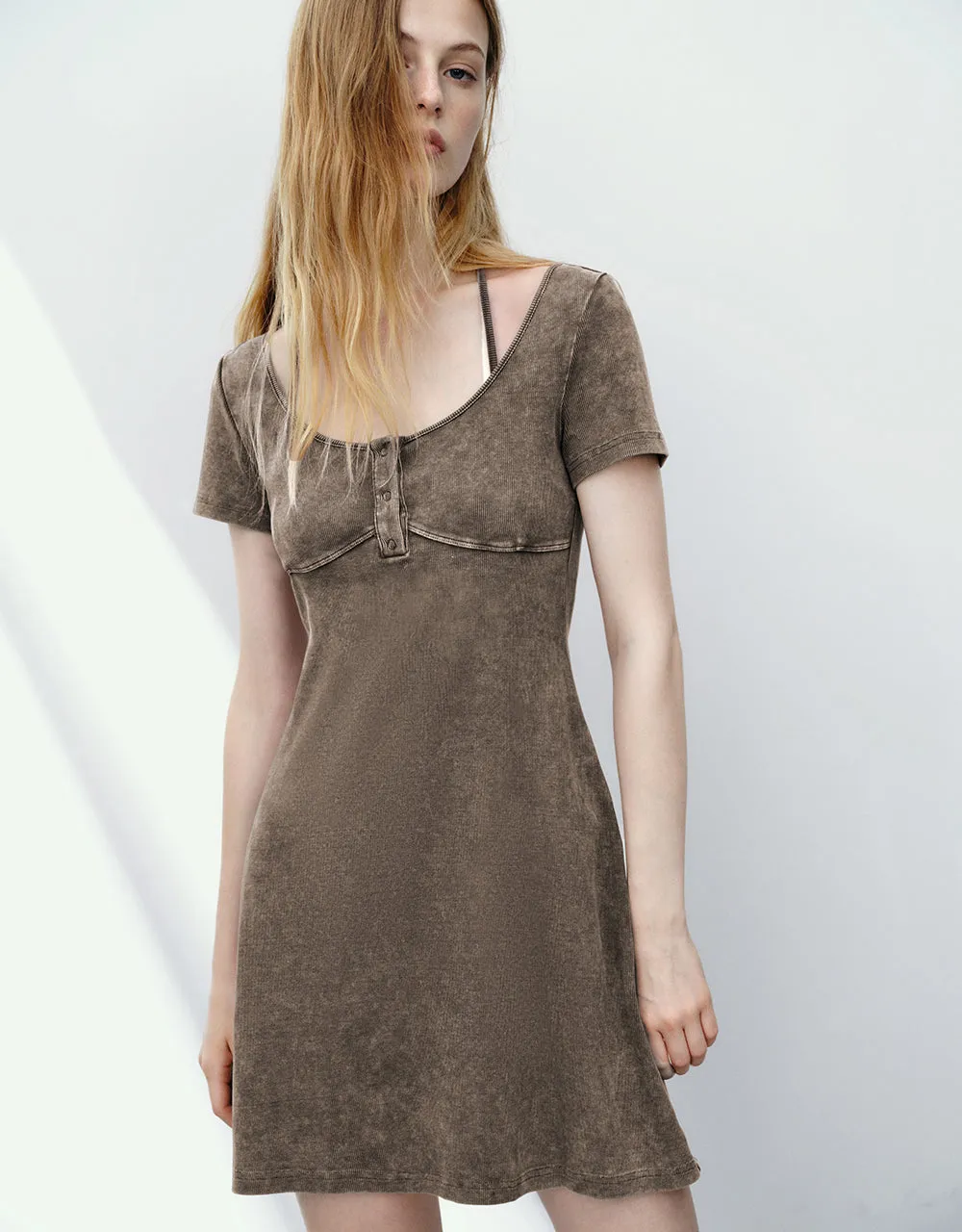 Skinny U Neck Skater Dress sold by Urban Revivo product image thumbnail 3