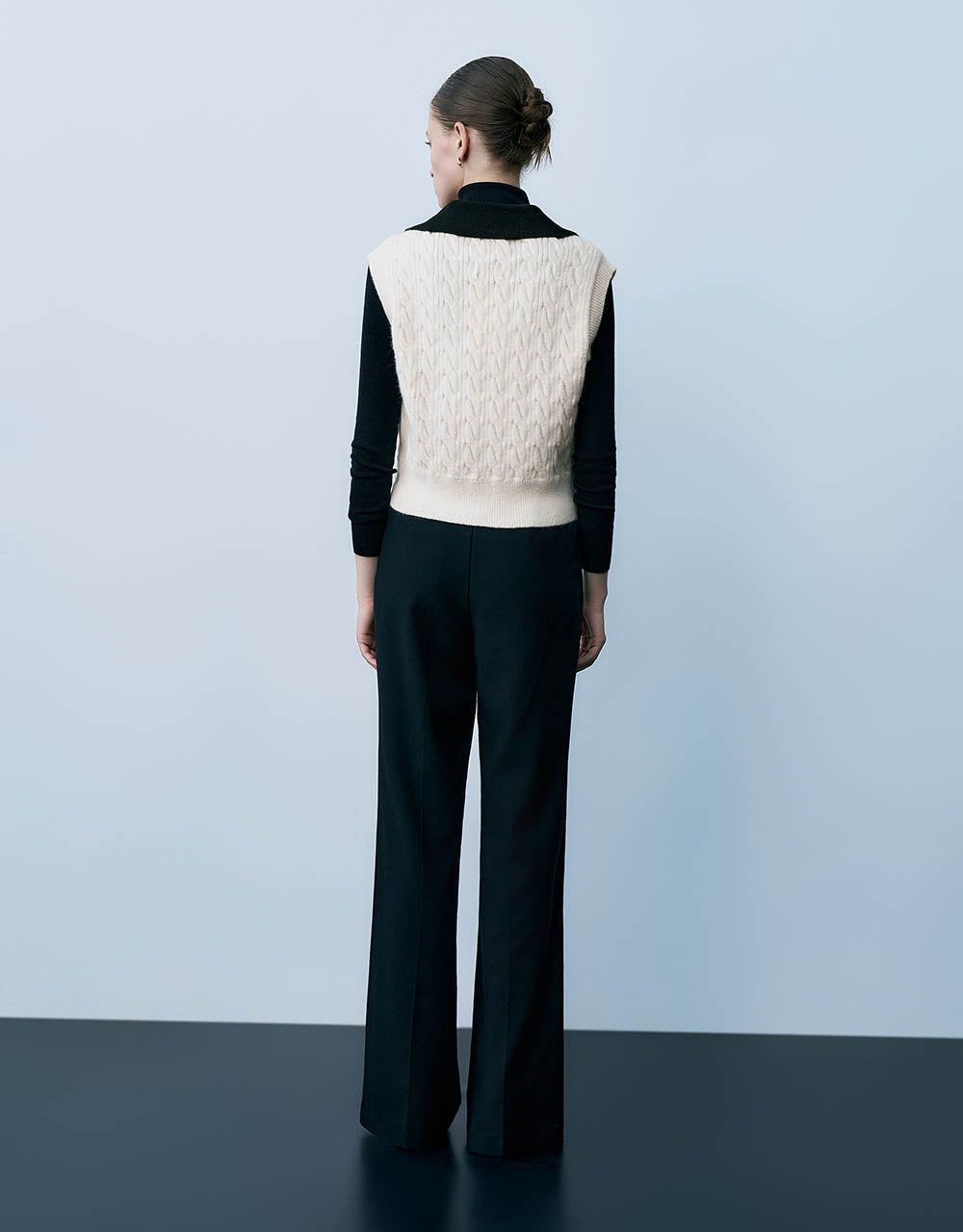 Straight Knitted Vest sold by Urban Revivo product image thumbnail 4