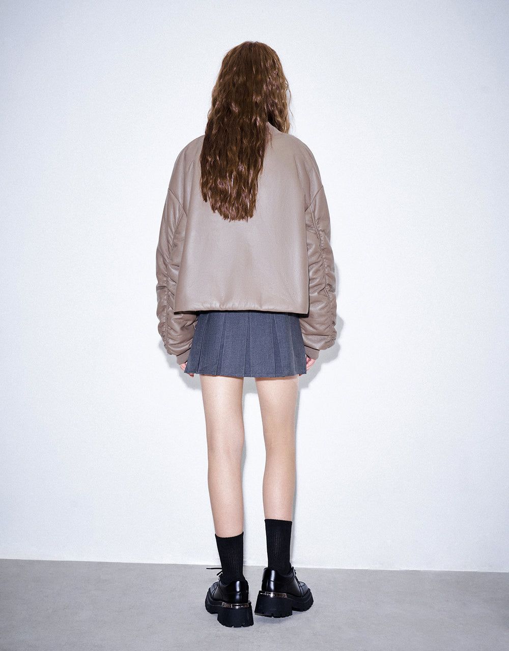 Zipper Front V-Neck Down Jacket sold by Urban Revivo product image thumbnail 4