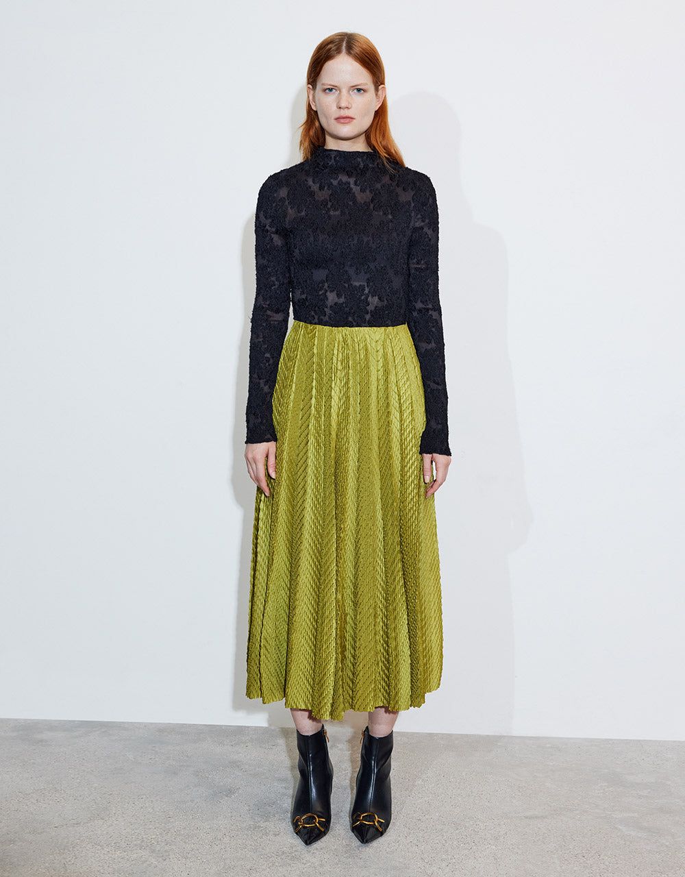 Textured Pleated Maxi Skirt sold by Urban Revivo product image thumbnail 2