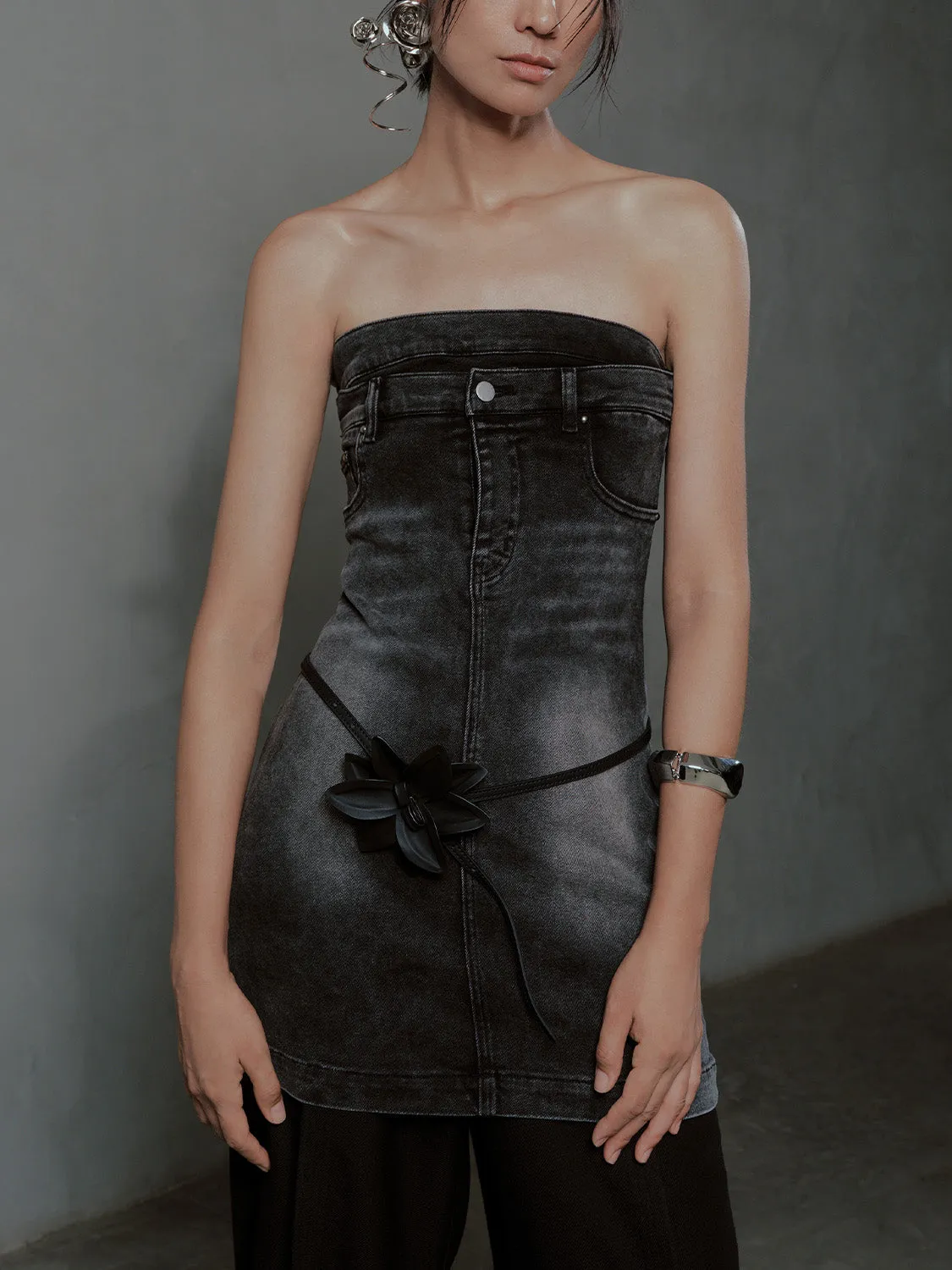 Skater Denim Tube Dress sold by Urban Revivo product image thumbnail 2