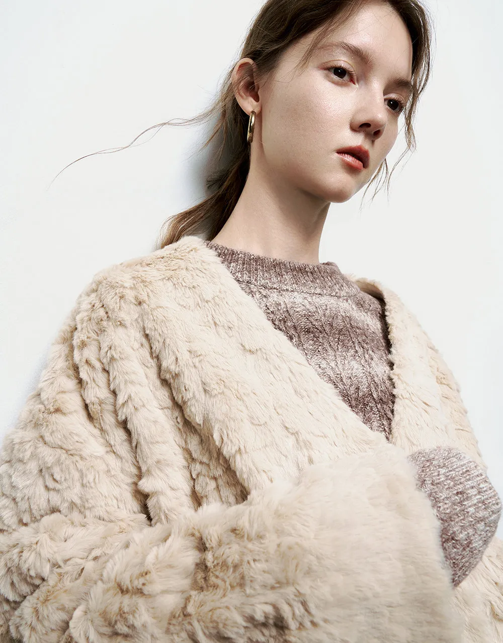 Furry V-Neck Loose Jacket sold by Urban Revivo product image thumbnail 5