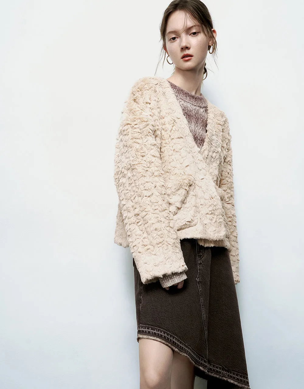 Furry V-Neck Loose Jacket sold by Urban Revivo product image thumbnail 3