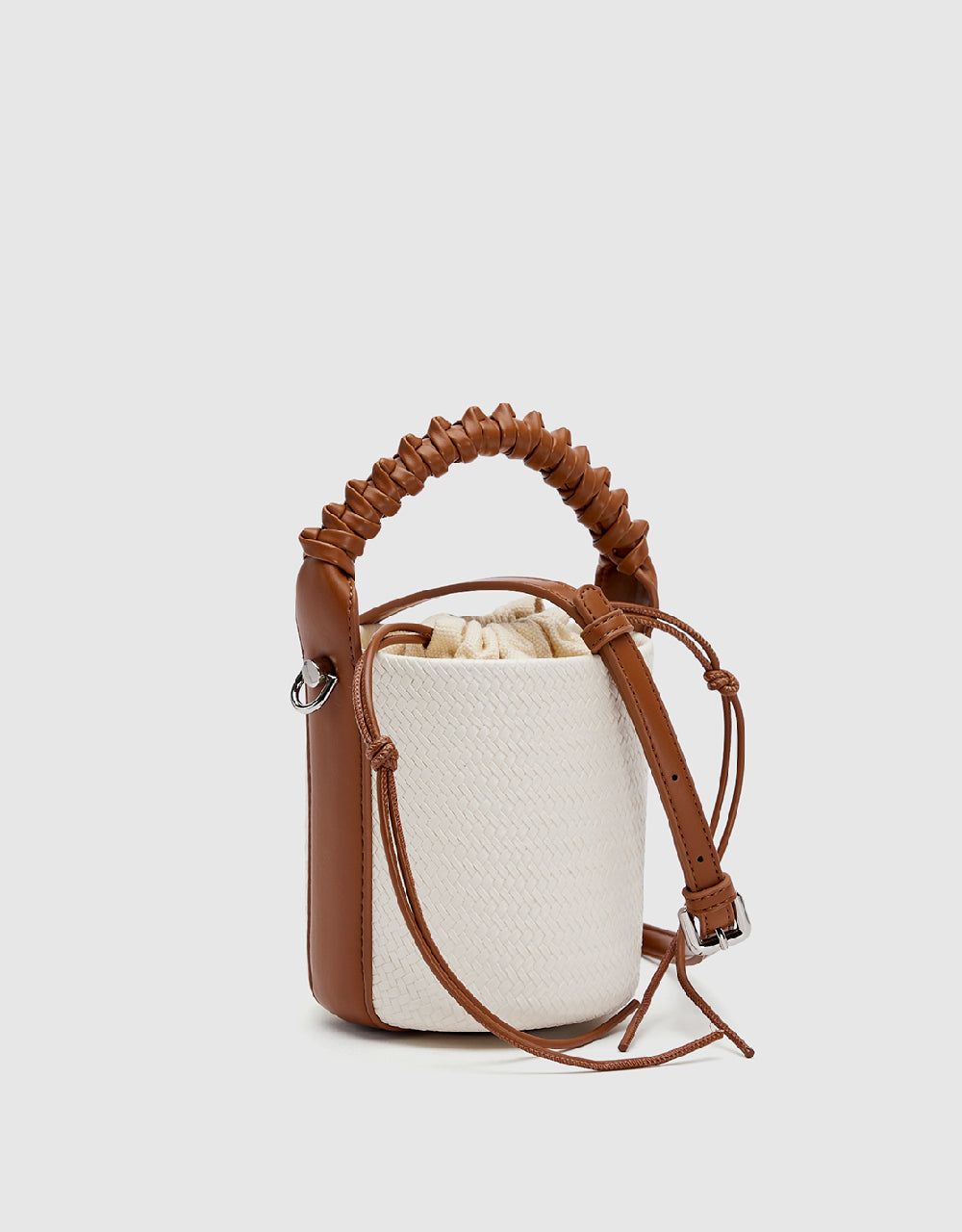 Braided Bucket Bag sold by Urban Revivo product image thumbnail 2