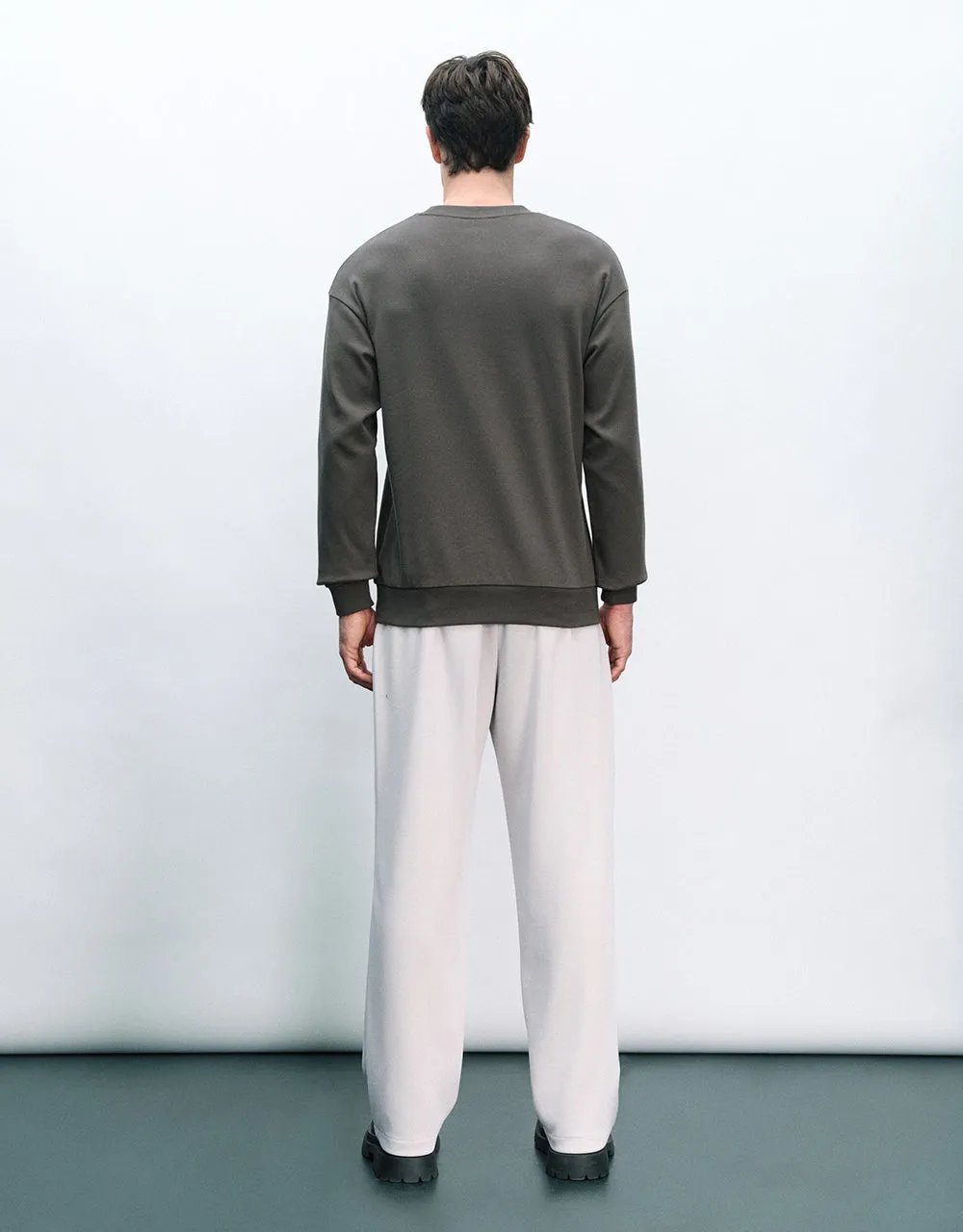 Crew Neck Loose Sweatshirt sold by Urban Revivo product image thumbnail 4