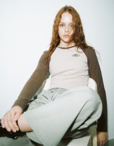 Raglan Sleeve Crew Neck Skinny T-Shirt sold by Urban Revivo